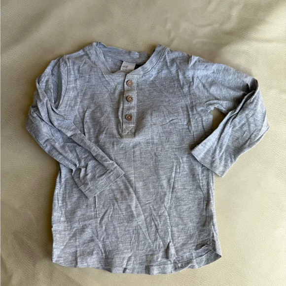 Bundle of boy shirts h&m, cotton on, and little co. - Picture 4 of 14
